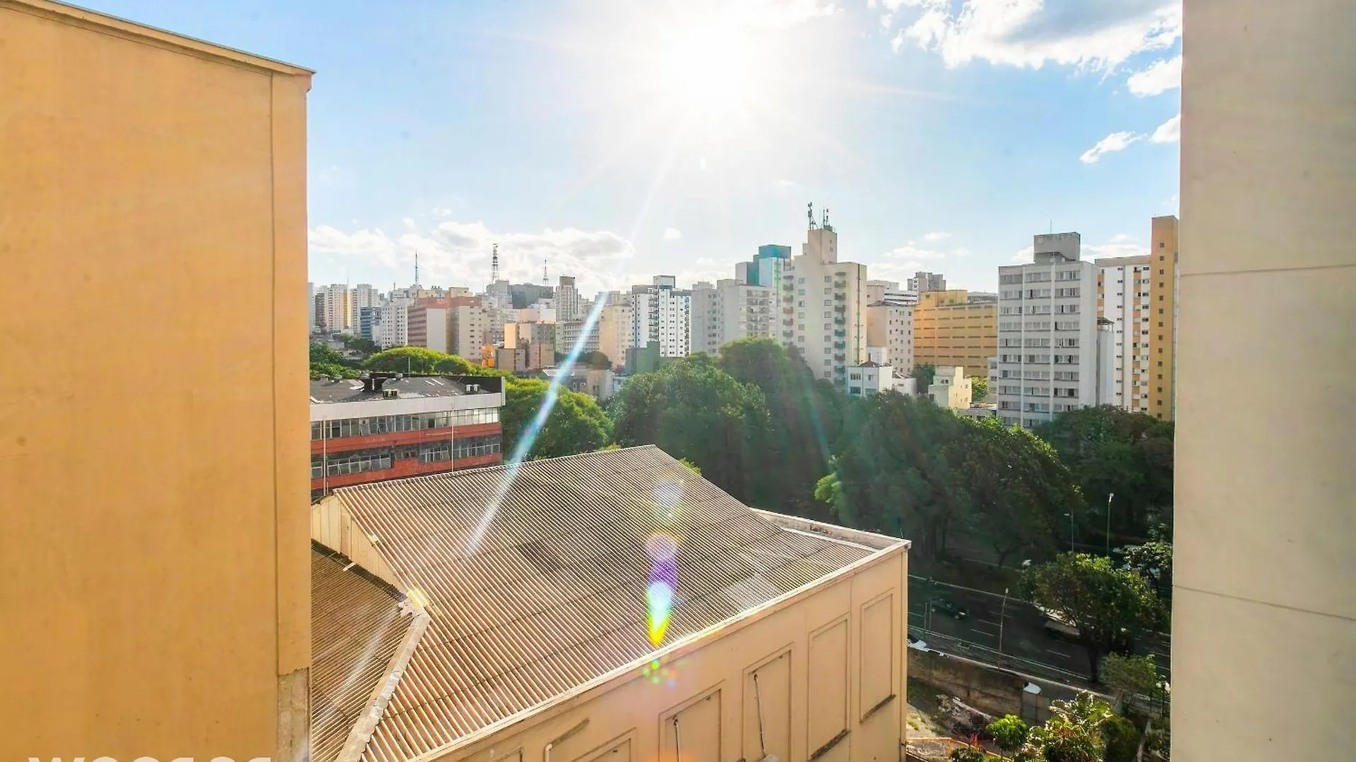 Studio Metro Liberdade - C/ Vaga, Ar E Piscina Sao Paulo Apartment